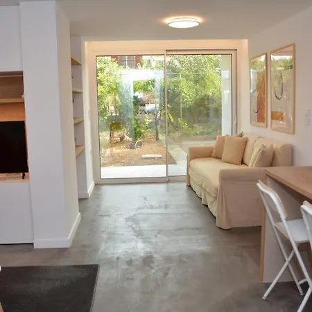 Courtyard House *